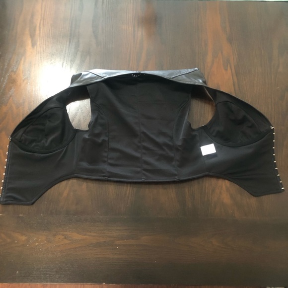 AKIRA Black AYLA Faux Leather Corset Crop Top size Medium moto biker-core goth - Picture 13 of 16
